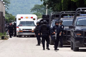 Al menos diez muertos y dieciséis heridos deja riña en una cárcel del noroeste de México